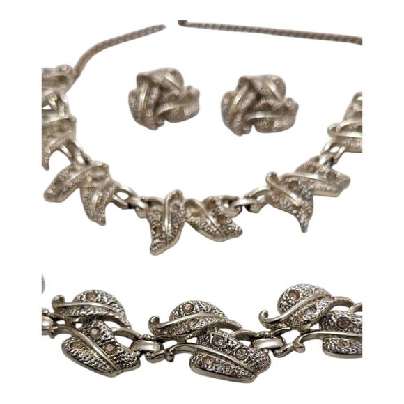 Vintage Kramer Necklace Clip‎ On Earring Bracelet Set Silver Tone Rhinestone - Picture 2 of 7